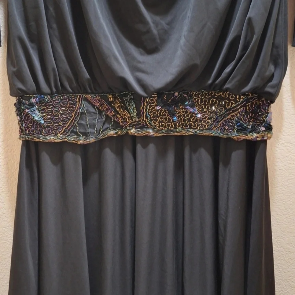 Black Evening Dress - Picture 5 of 5